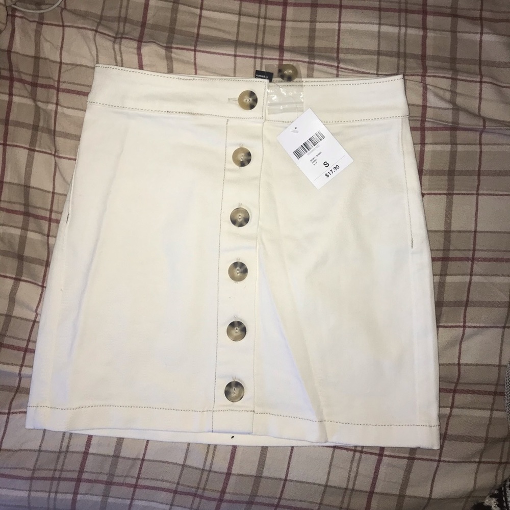 Button front skirt